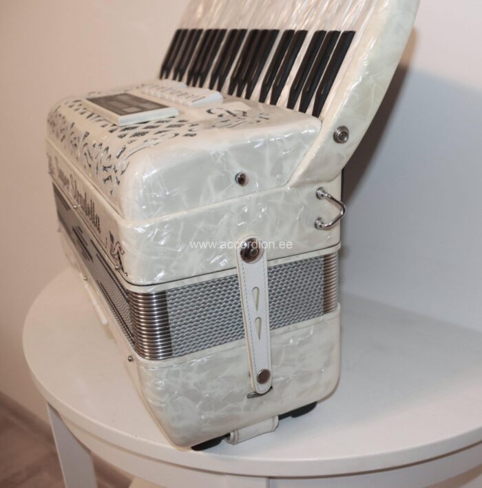 SUPER STRADELLA + Midi King Major